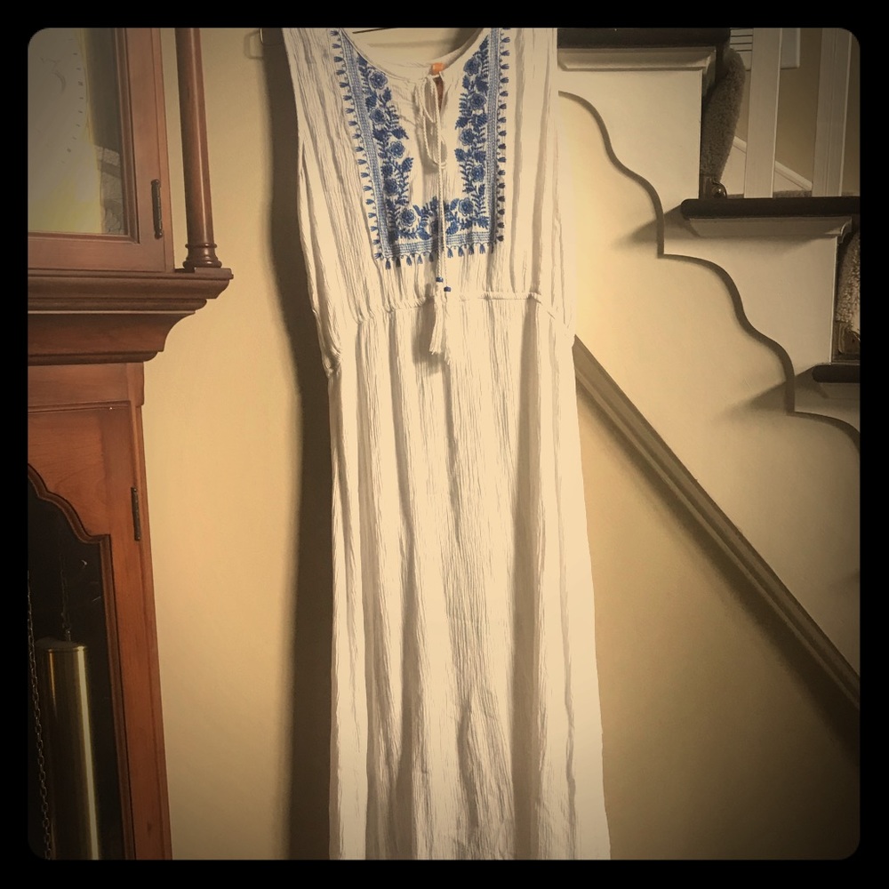 White Hippy Maxi Dress with Blue Embroidery
